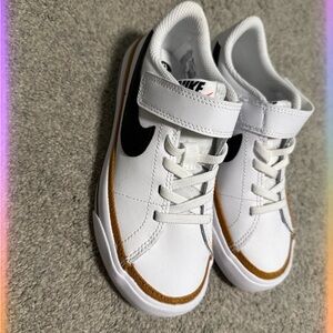 Nike Kids White and Gold Sneakers